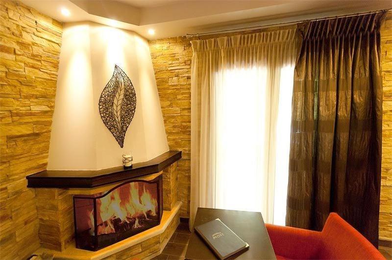 Nostos Hotel Káto Loutrákion Værelse billede