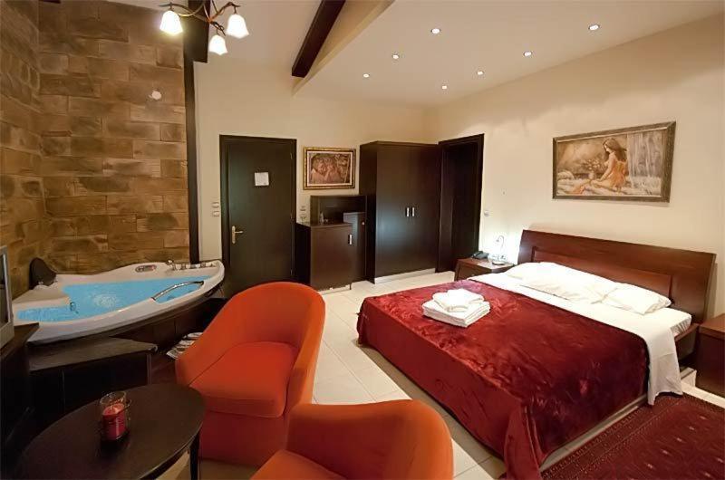 Nostos Hotel Káto Loutrákion Værelse billede