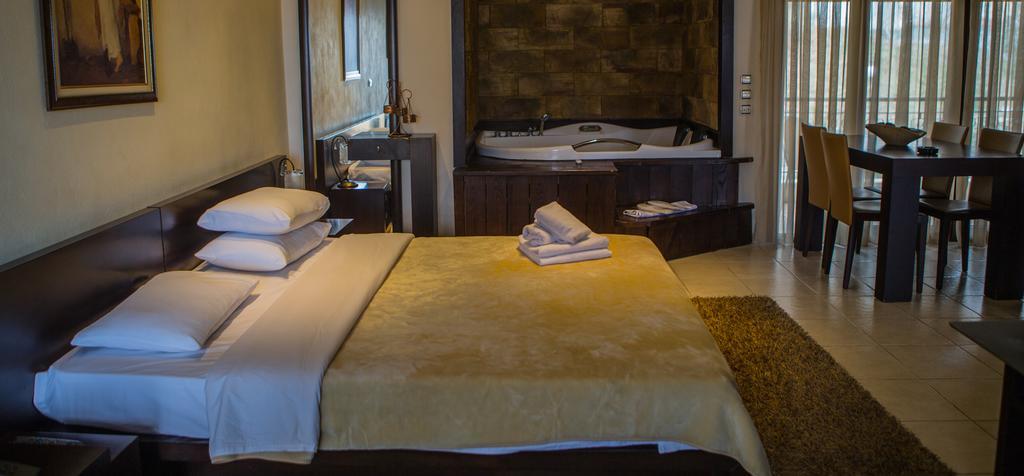 Nostos Hotel Káto Loutrákion Eksteriør billede