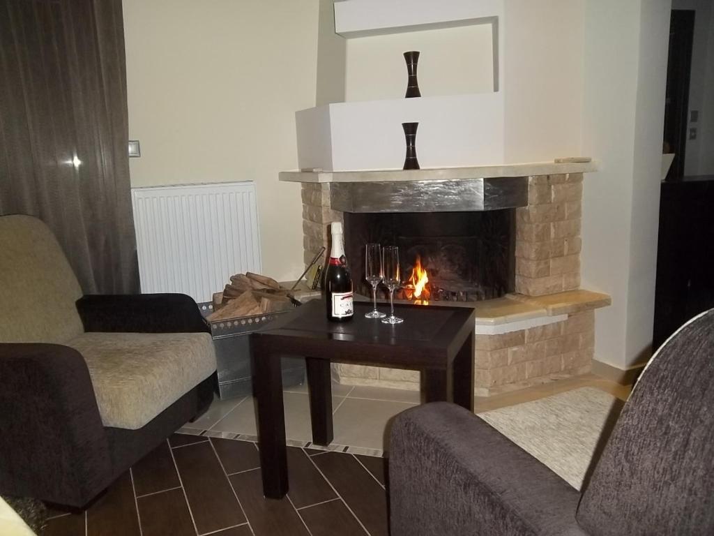 Nostos Hotel Káto Loutrákion Værelse billede